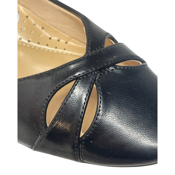 Heavenly Comfort Sz 8.5 Randi Pumps Low 1.5" Heel Cut-Out Vamp Black Faux Leathe - Picture 5 of 9